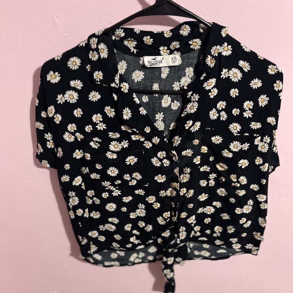 Hollister crop shirt